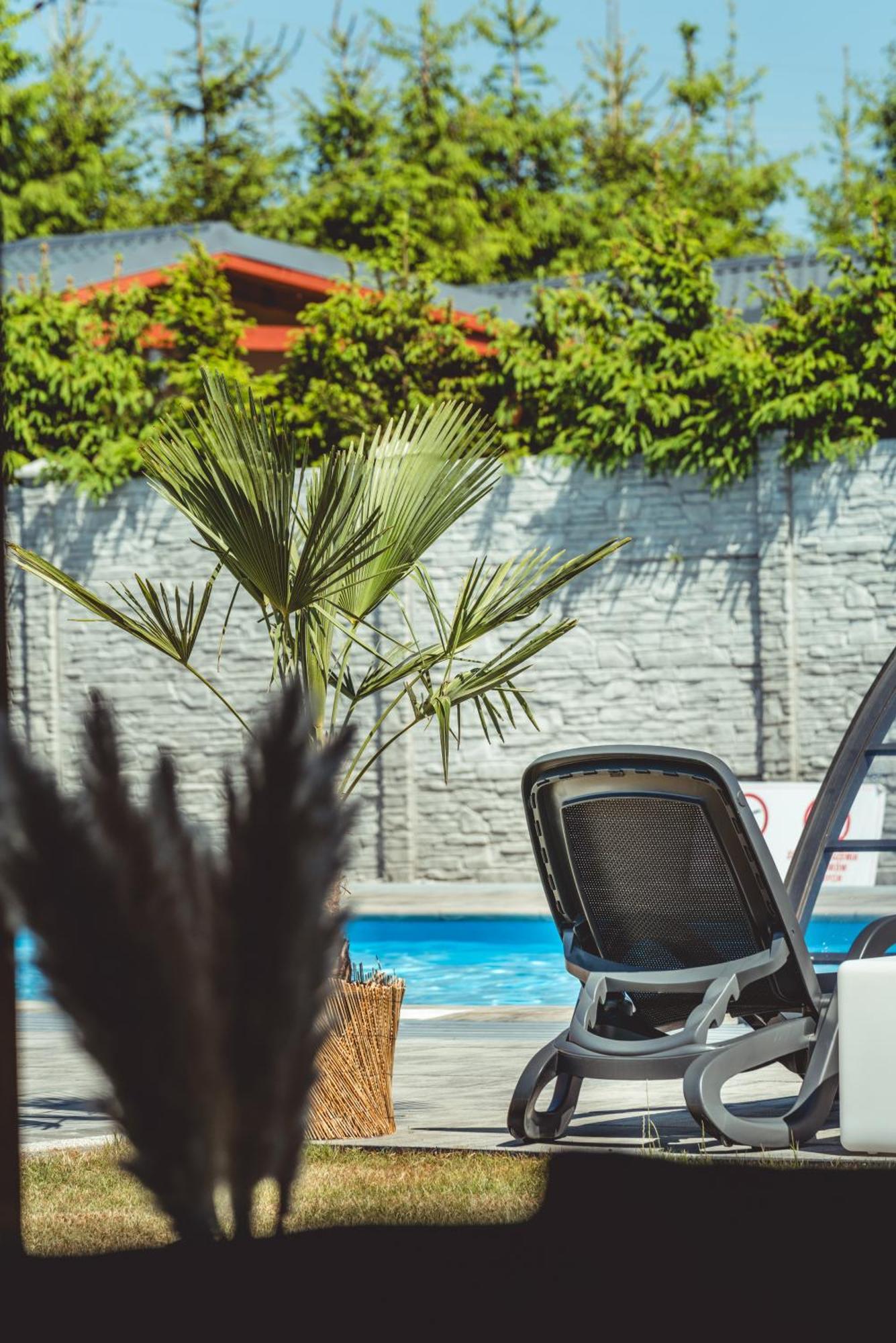 Rresort - Domki Z Krytym I Podgrzewanym Basenem, Sauna, Wifi, Parking W Cenie! Ревал Екстериор снимка