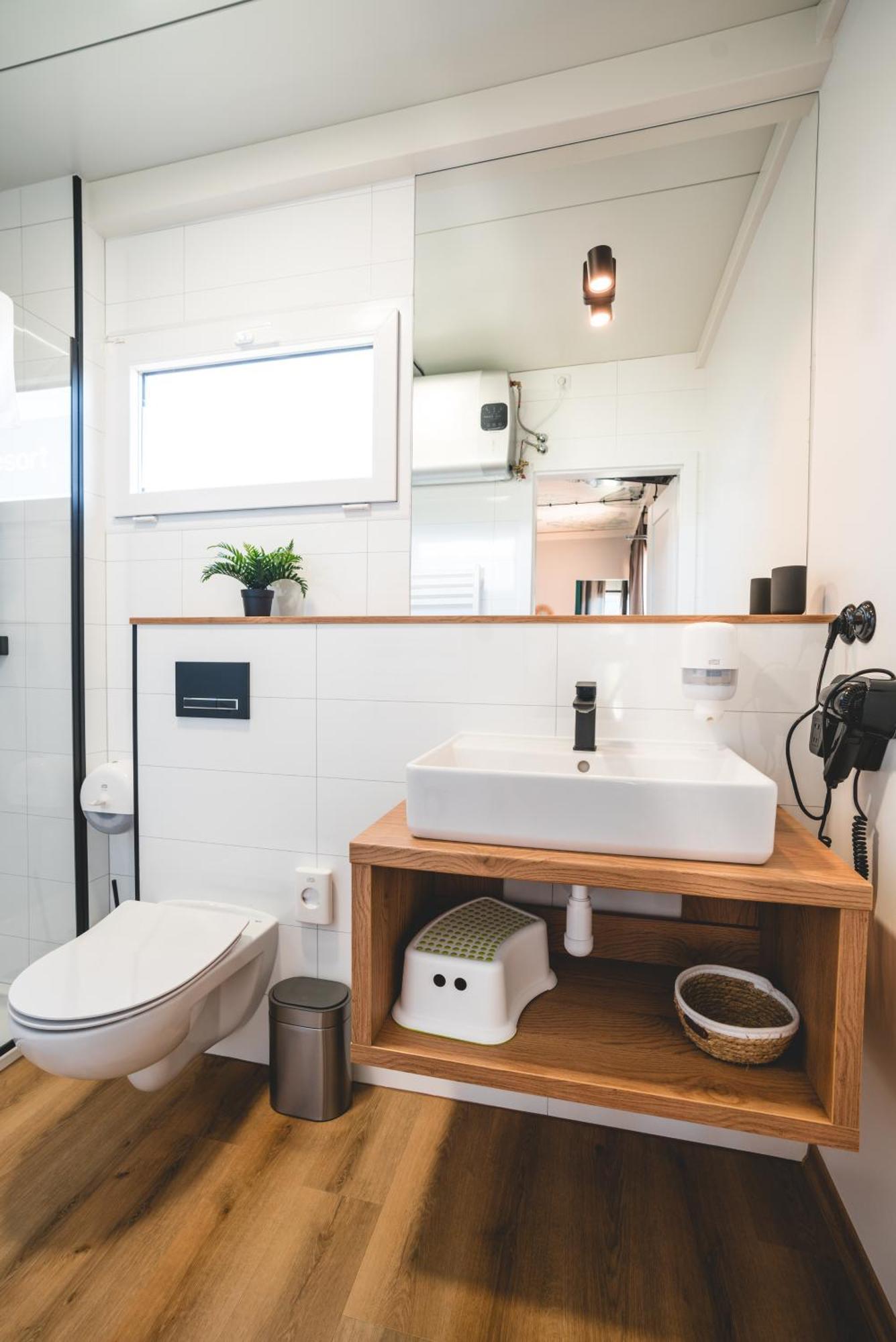Rresort - Domki Z Krytym I Podgrzewanym Basenem, Sauna, Wifi, Parking W Cenie! Ревал Екстериор снимка